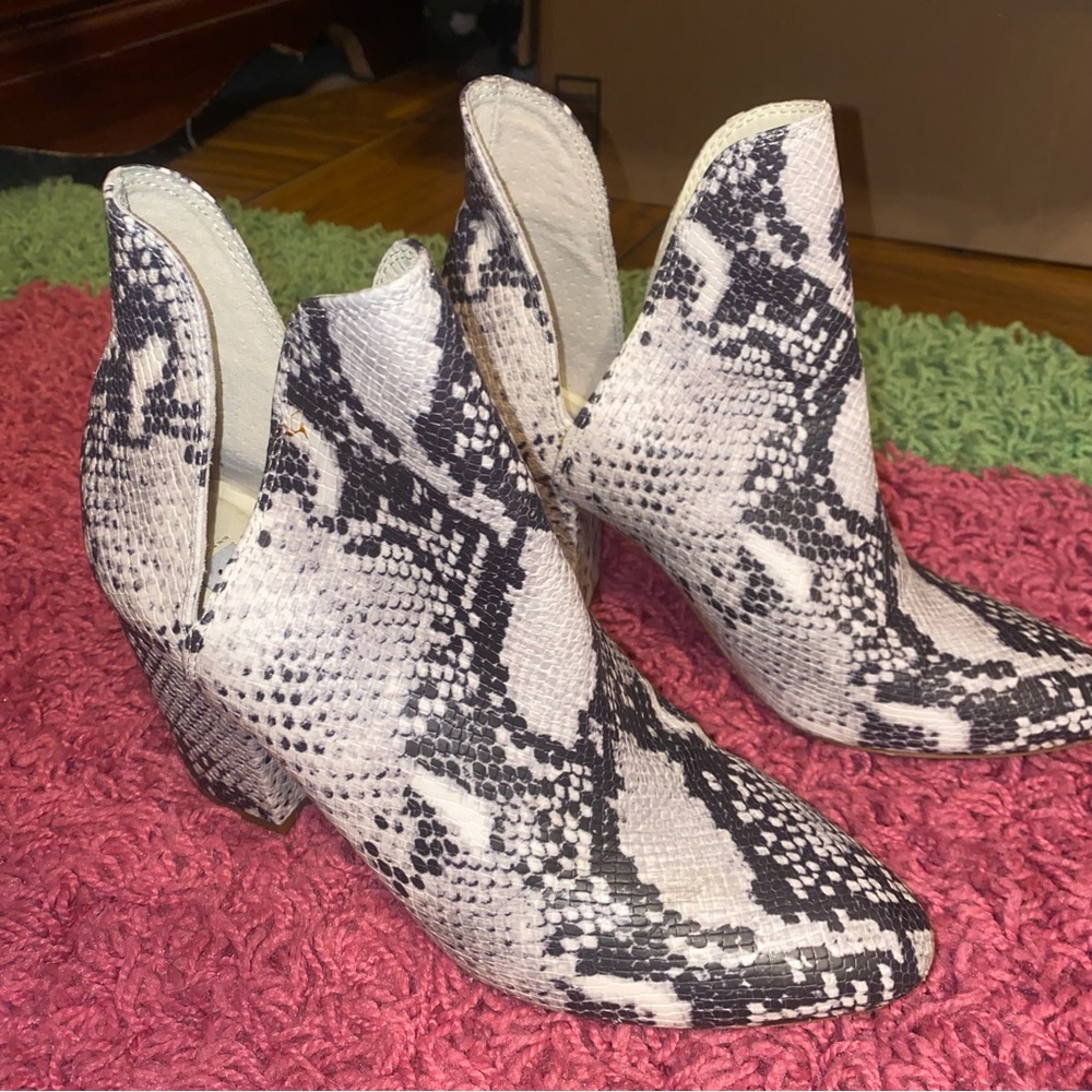 Steve Madden Rookie Snake boots - Picture 2 of 4